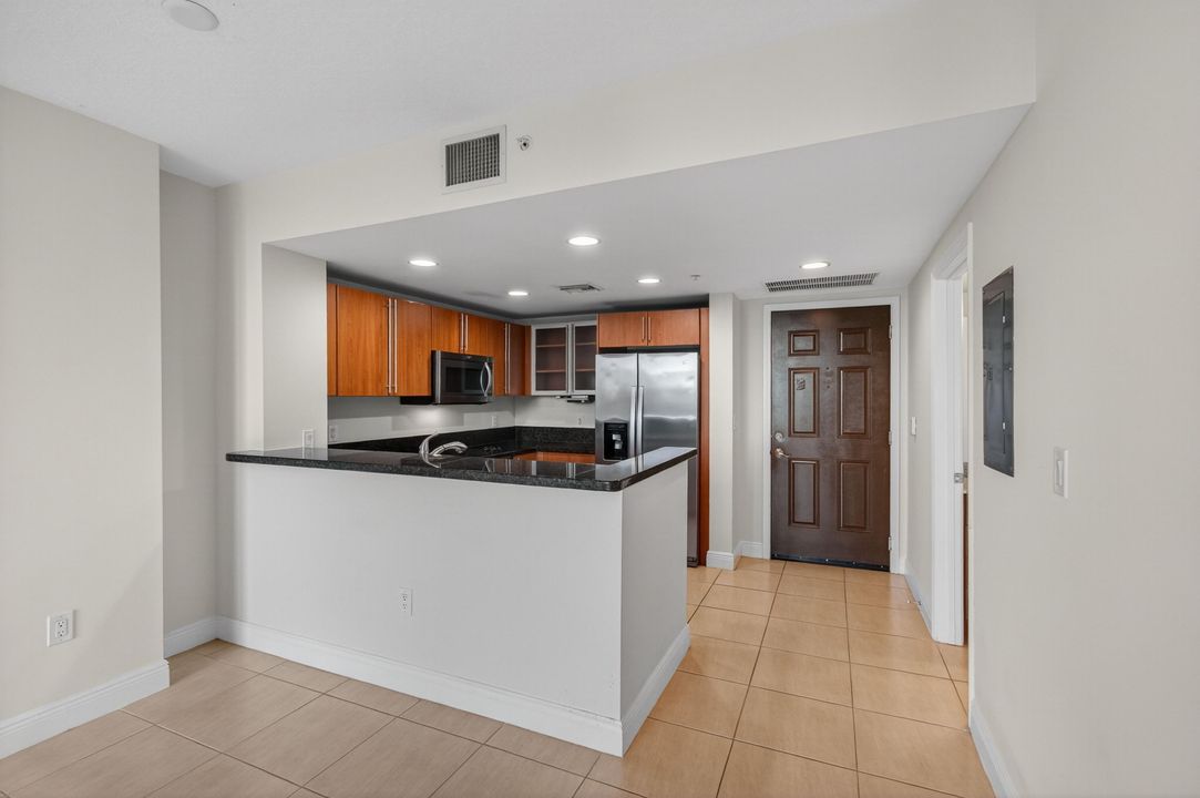 En Venta: $445,000 (2 camas, 2 baños, 1130 Pies cuadrados)