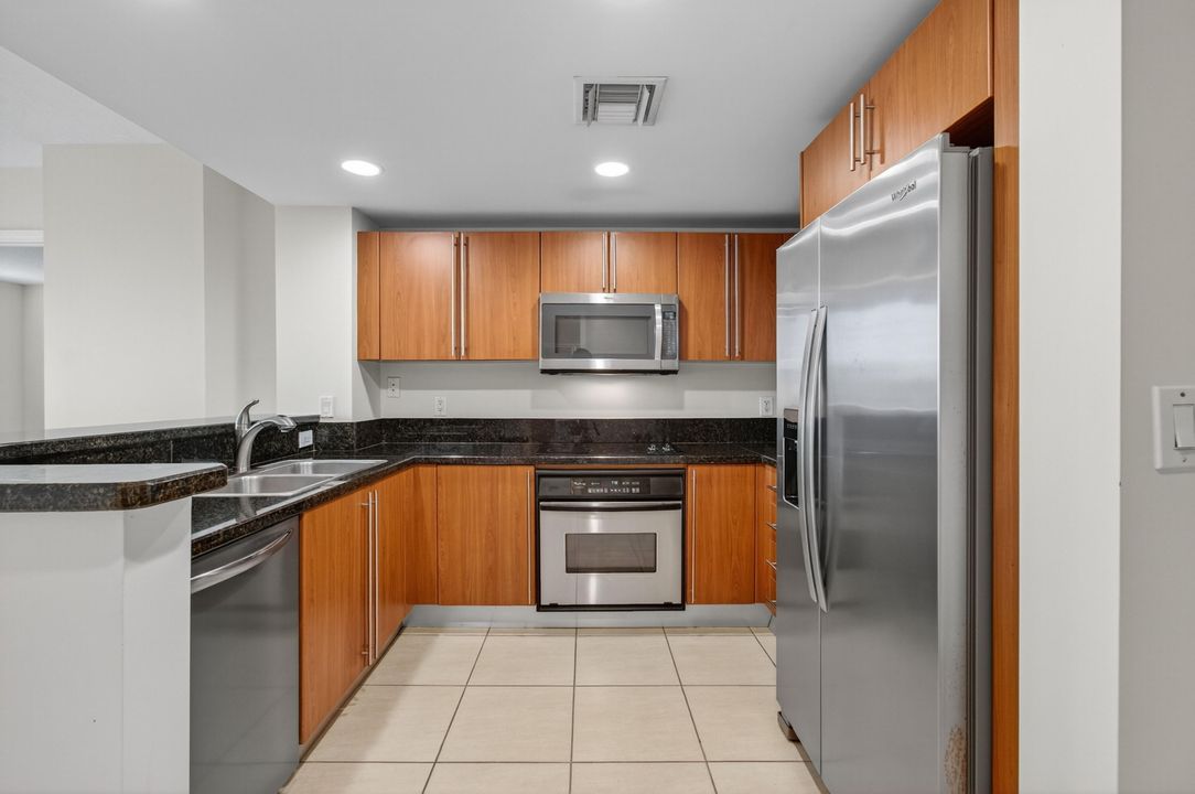 En Venta: $445,000 (2 camas, 2 baños, 1130 Pies cuadrados)