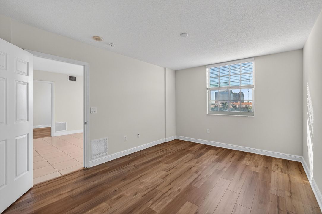 En Venta: $445,000 (2 camas, 2 baños, 1130 Pies cuadrados)