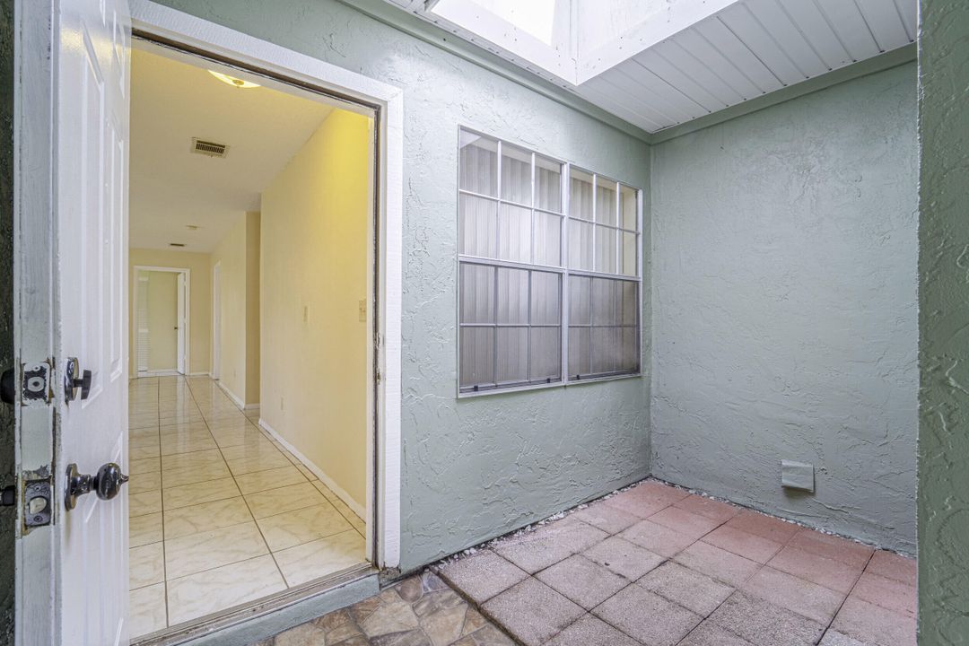 合同活跃: $240,000 (3 贝兹, 2 浴室, 1183 平方英尺)