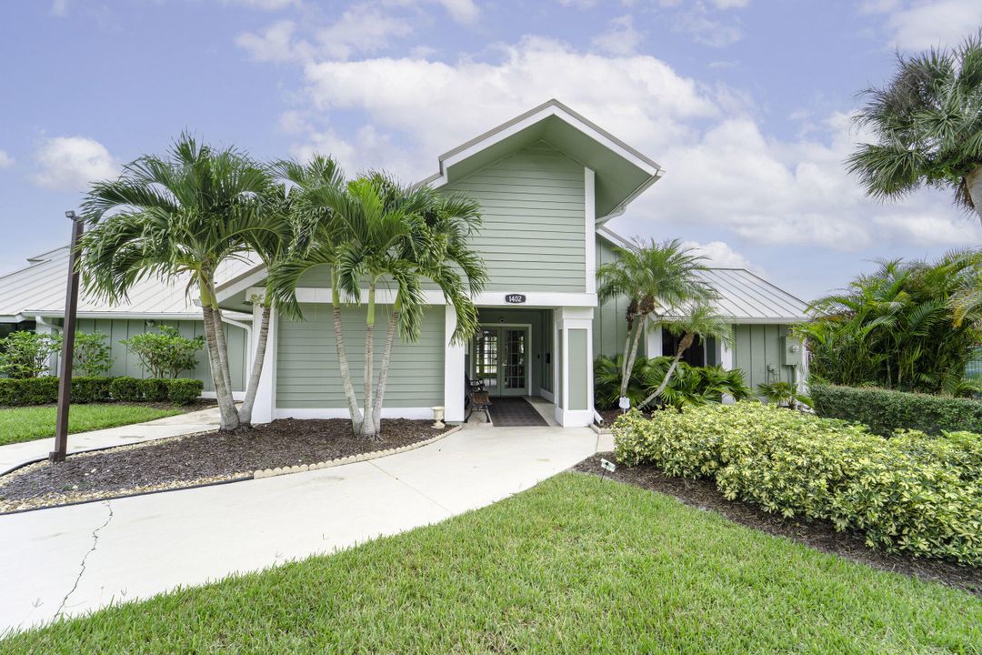 合同活跃: $240,000 (3 贝兹, 2 浴室, 1183 平方英尺)