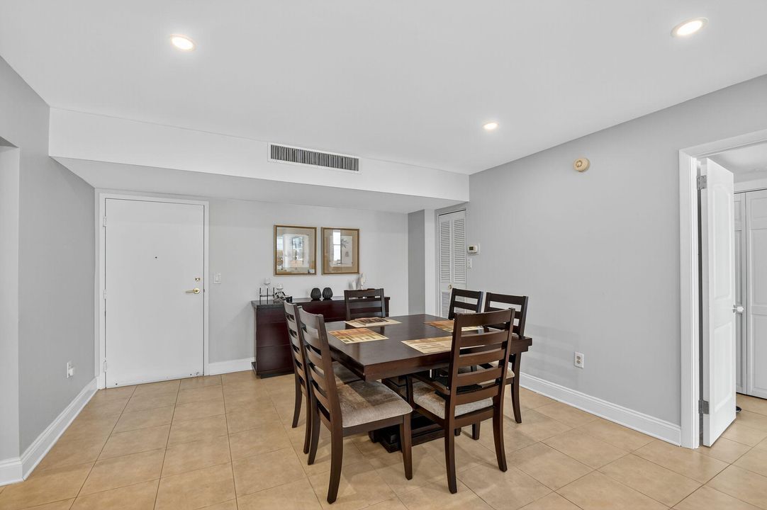 For Rent: $4,200 (2 beds, 2 baths, 1292 Square Feet)