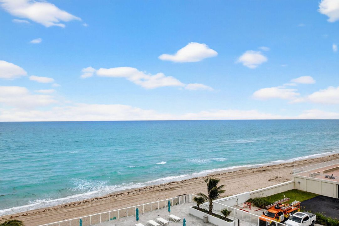 For Rent: $4,200 (2 beds, 2 baths, 1292 Square Feet)