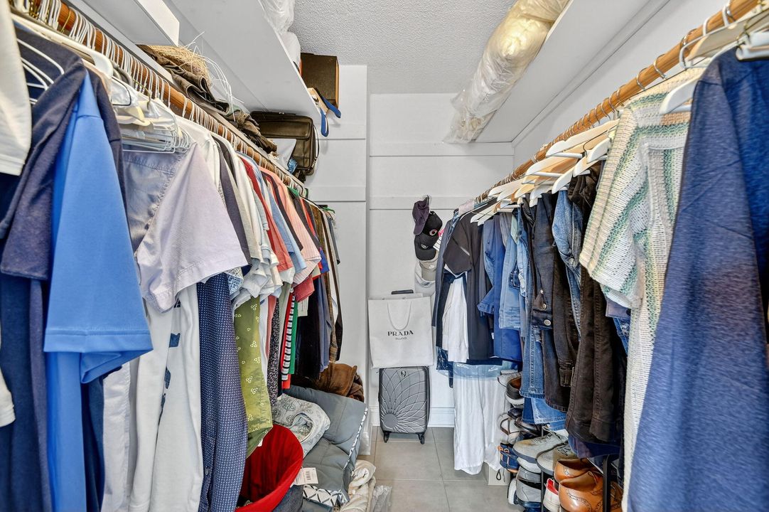 For Rent: $4,200 (2 beds, 2 baths, 1292 Square Feet)