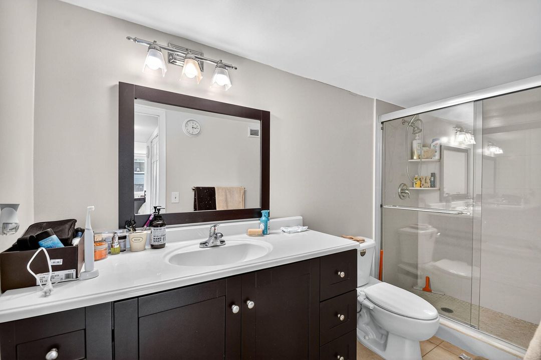 For Rent: $4,200 (2 beds, 2 baths, 1292 Square Feet)