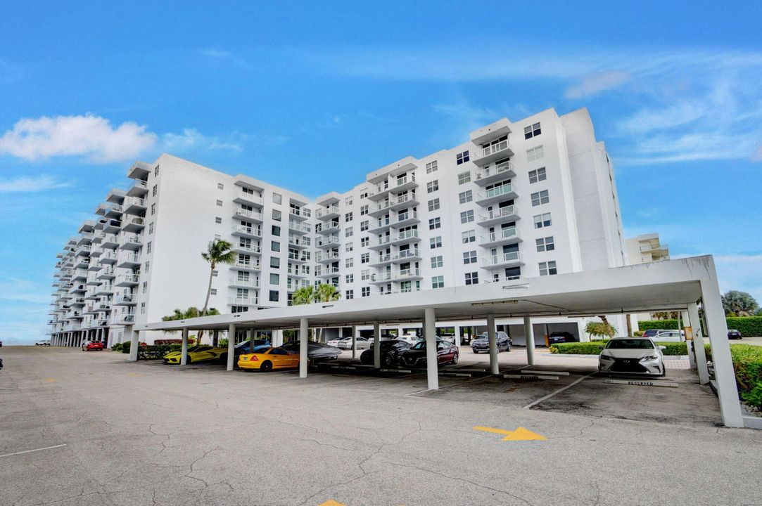 For Rent: $4,200 (2 beds, 2 baths, 1292 Square Feet)