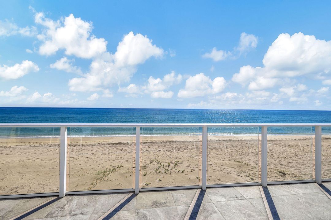 For Rent: $4,200 (2 beds, 2 baths, 1292 Square Feet)