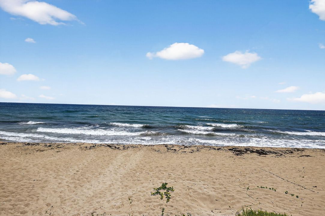 For Rent: $4,200 (2 beds, 2 baths, 1292 Square Feet)