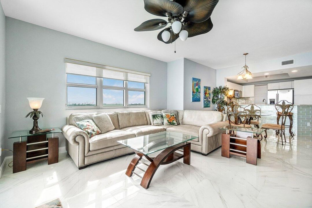 For Rent: $6,500 (3 beds, 3 baths, 1800 Square Feet)