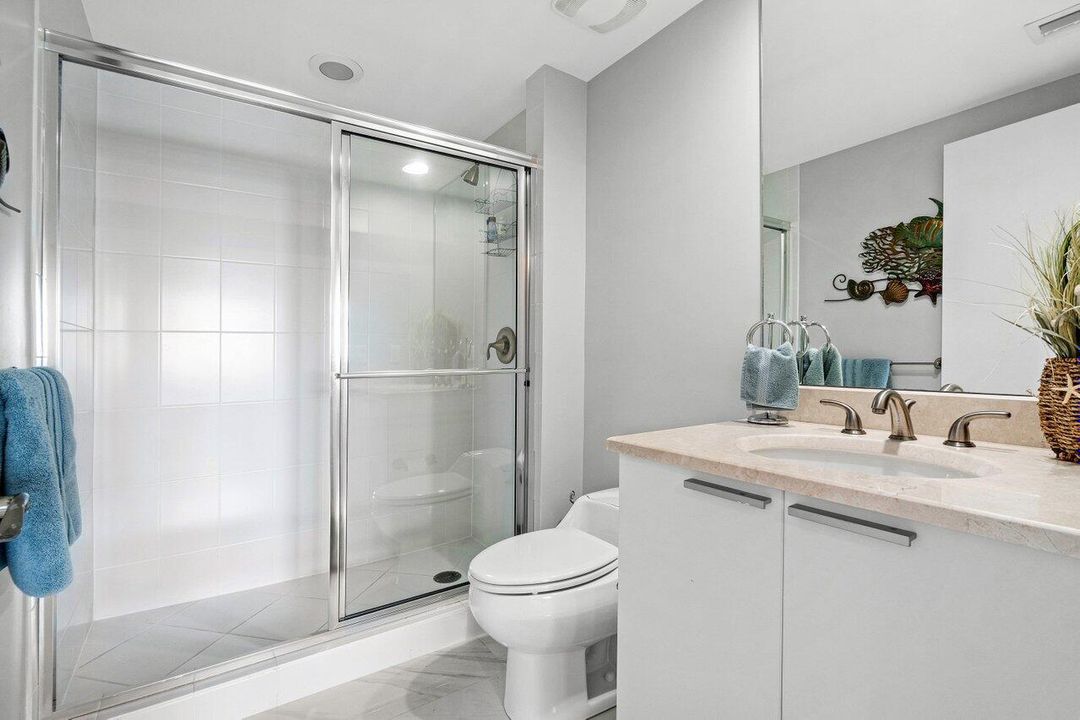 For Rent: $6,500 (3 beds, 3 baths, 1800 Square Feet)