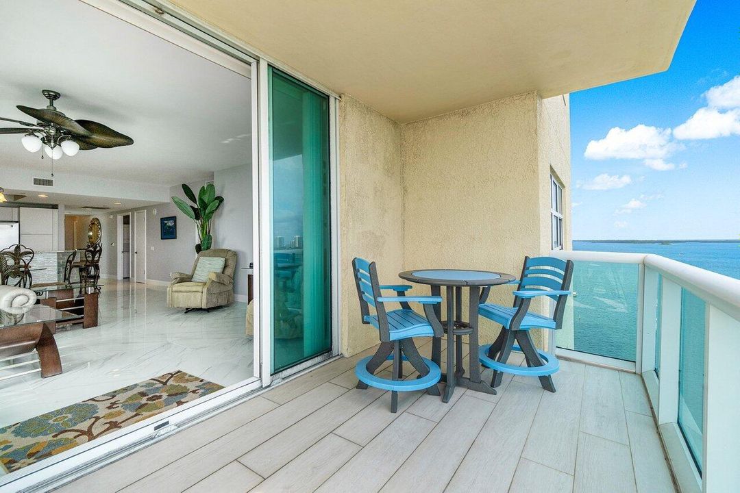 For Rent: $6,500 (3 beds, 3 baths, 1800 Square Feet)