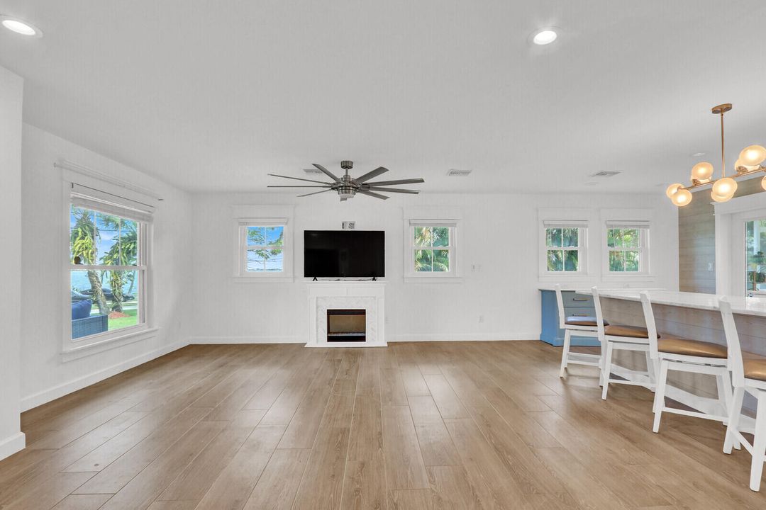 For Sale: $849,000 (3 beds, 2 baths, 2307 Square Feet)