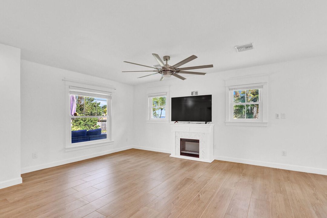 For Sale: $849,000 (3 beds, 2 baths, 2307 Square Feet)