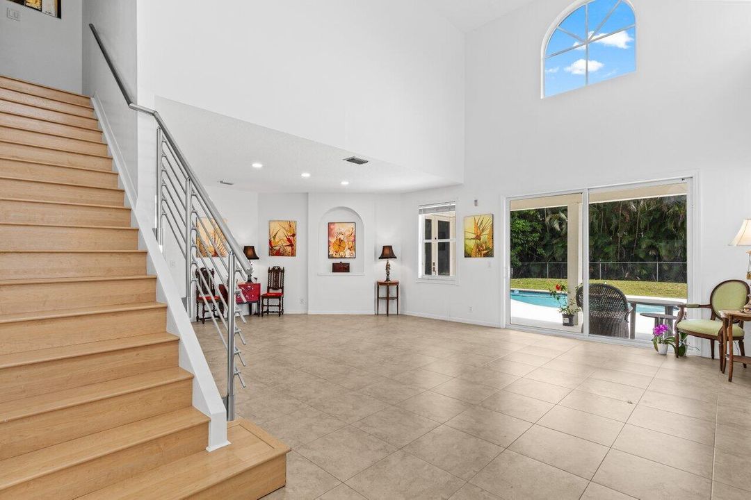 На продажу: $950,000 (5 спален, 3 ванн, 2872 Квадратных фут)