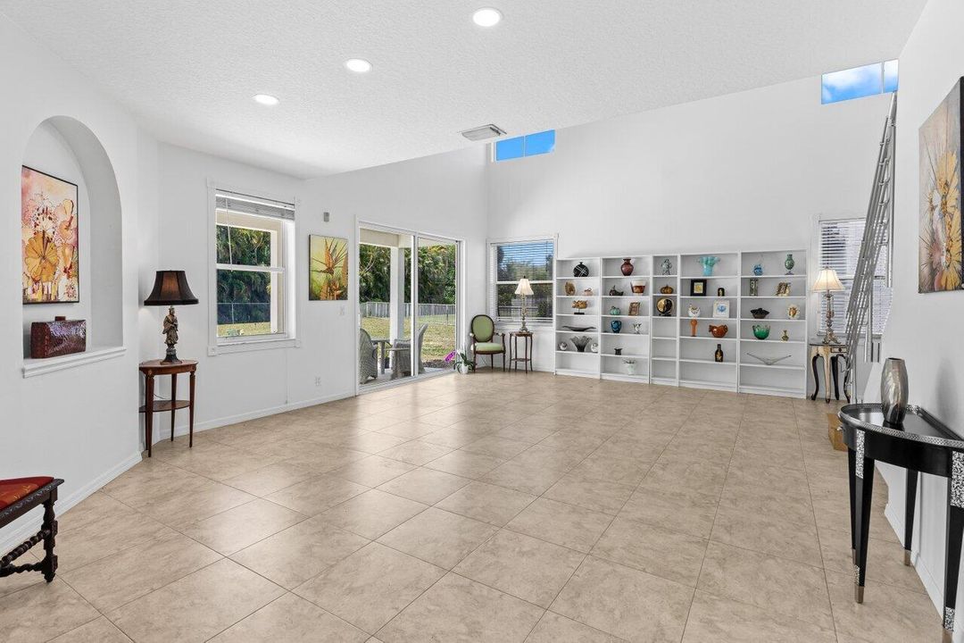 На продажу: $950,000 (5 спален, 3 ванн, 2872 Квадратных фут)