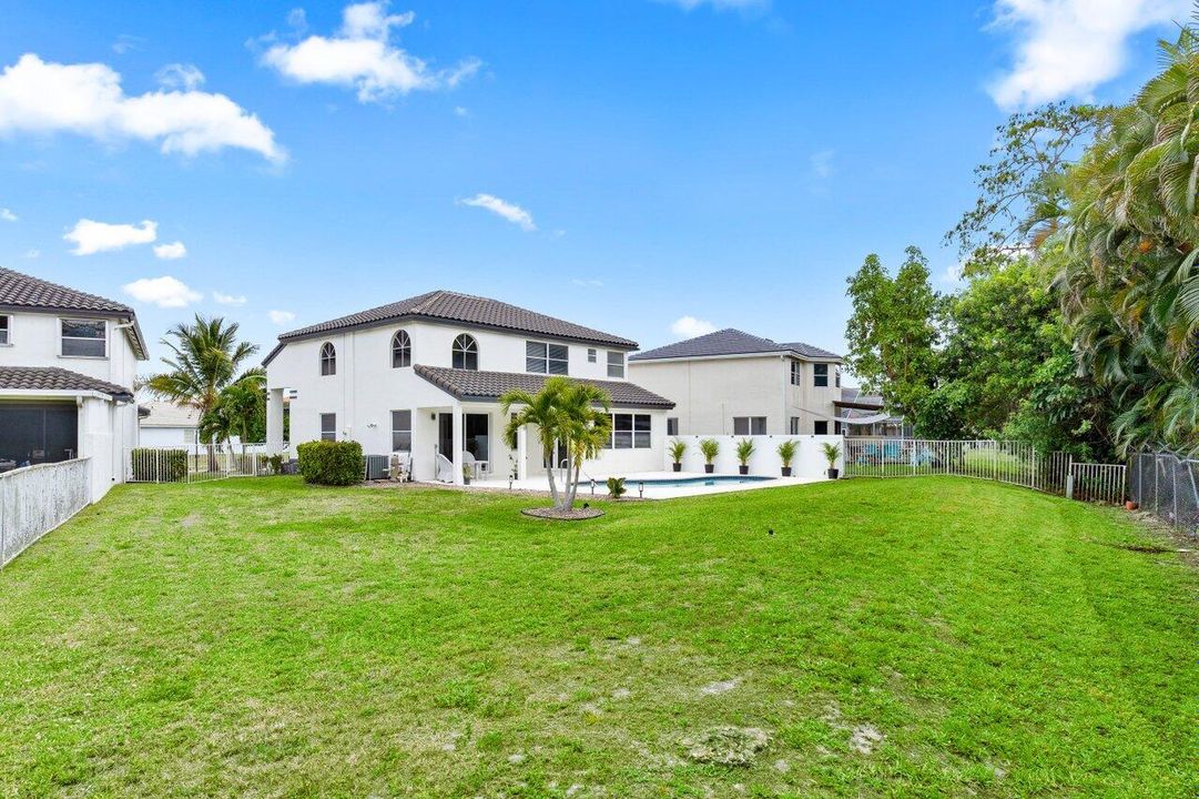 На продажу: $950,000 (5 спален, 3 ванн, 2872 Квадратных фут)