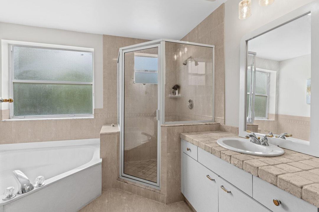 На продажу: $950,000 (5 спален, 3 ванн, 2872 Квадратных фут)