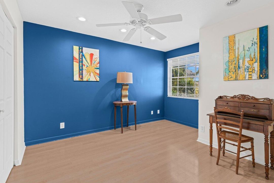 На продажу: $950,000 (5 спален, 3 ванн, 2872 Квадратных фут)