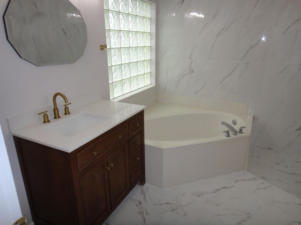 For Rent: $3,800 (4 beds, 2 baths, 2237 Square Feet)