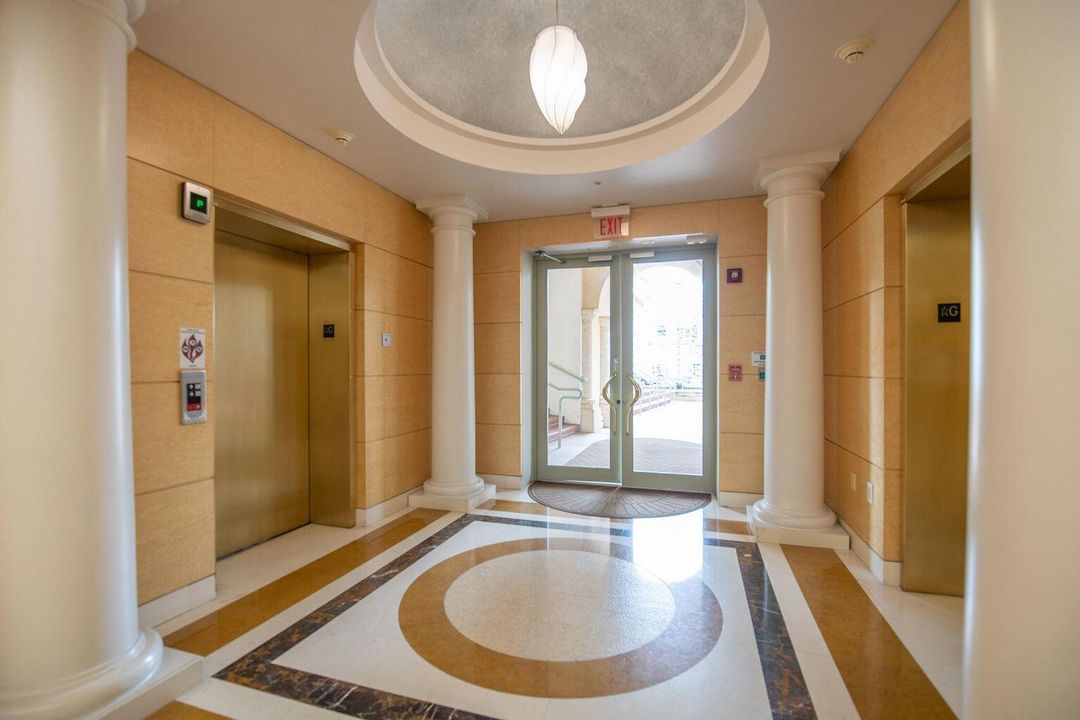 На продажу: $400,000 (1 спален, 1 ванн, 916 Квадратных фут)