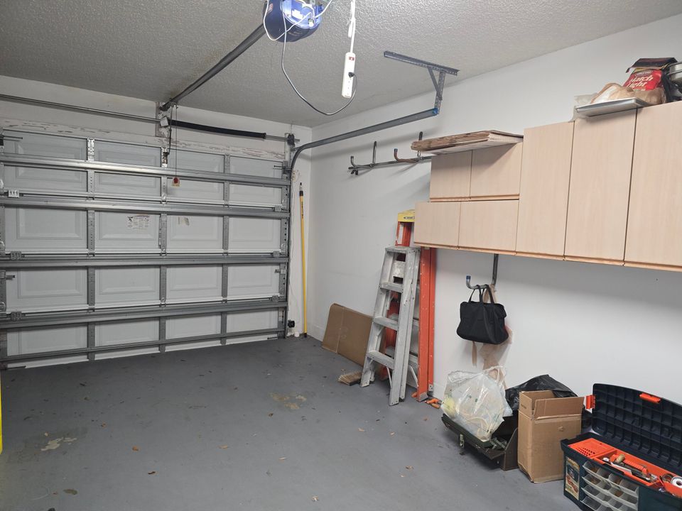 For Sale: $350,000 (3 beds, 2 baths, 1508 Square Feet)