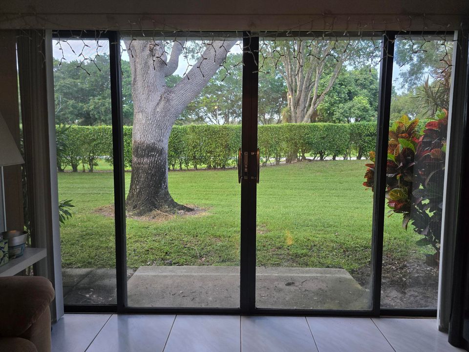 For Sale: $350,000 (3 beds, 2 baths, 1508 Square Feet)