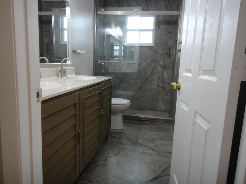 For Rent: $3,800 (4 beds, 2 baths, 2237 Square Feet)