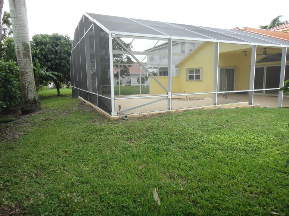 For Rent: $3,800 (4 beds, 2 baths, 2237 Square Feet)