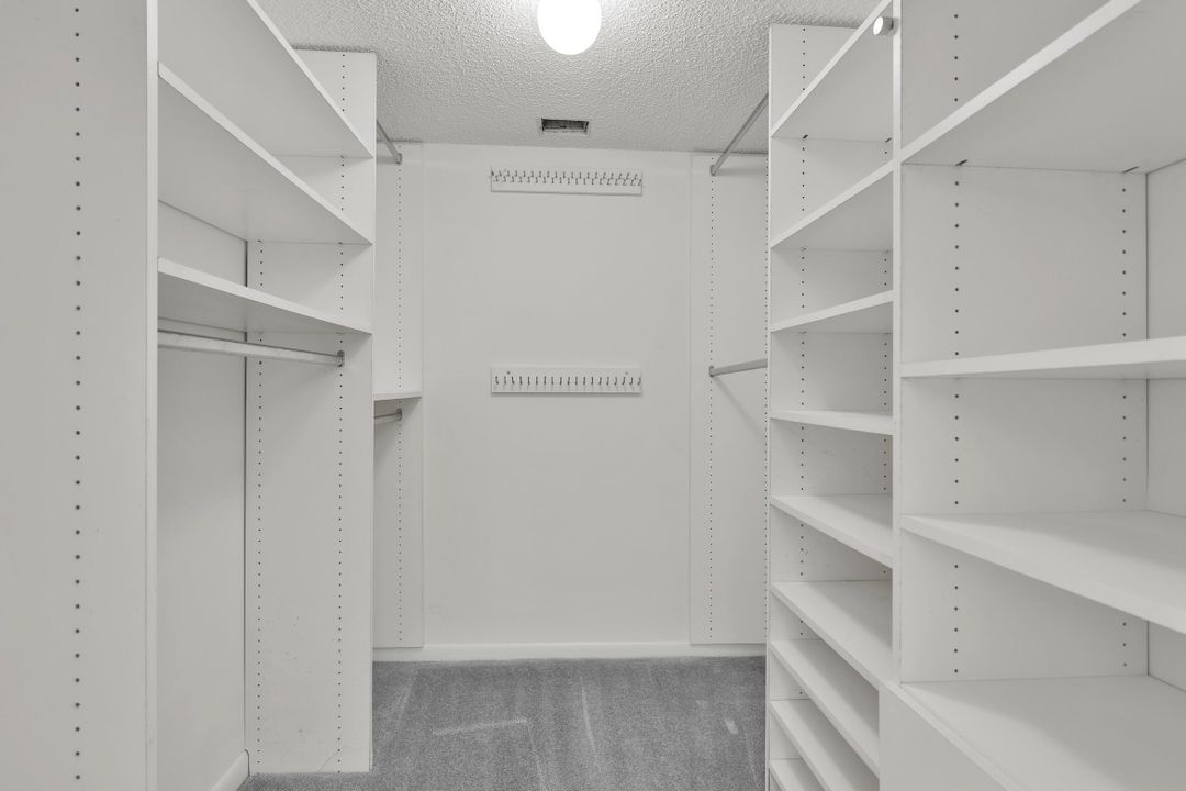 En Venta: $290,000 (3 camas, 2 baños, 1582 Pies cuadrados)