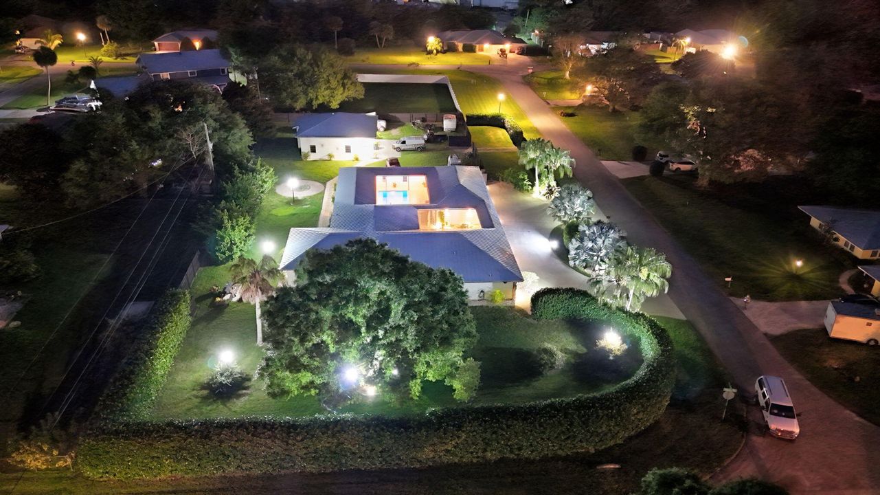 待售: $819,000 (4 贝兹, 4 浴室, 2660 平方英尺)