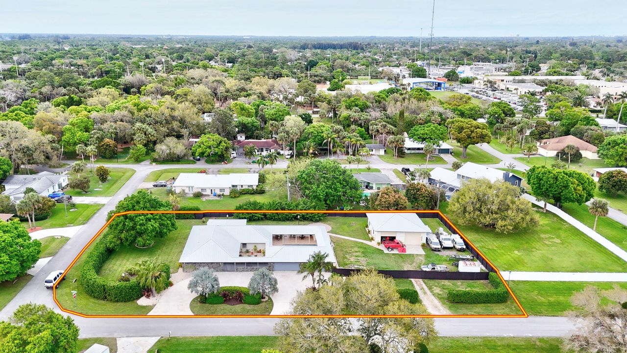 待售: $819,000 (4 贝兹, 4 浴室, 2660 平方英尺)