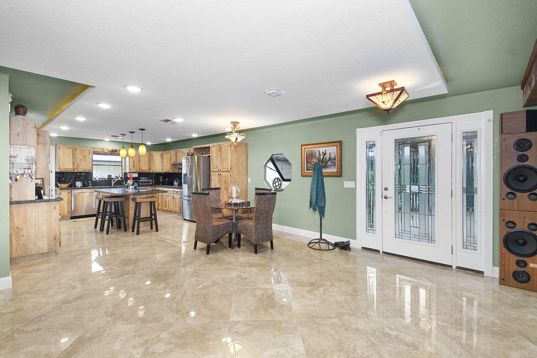 待售: $819,000 (4 贝兹, 4 浴室, 2660 平方英尺)