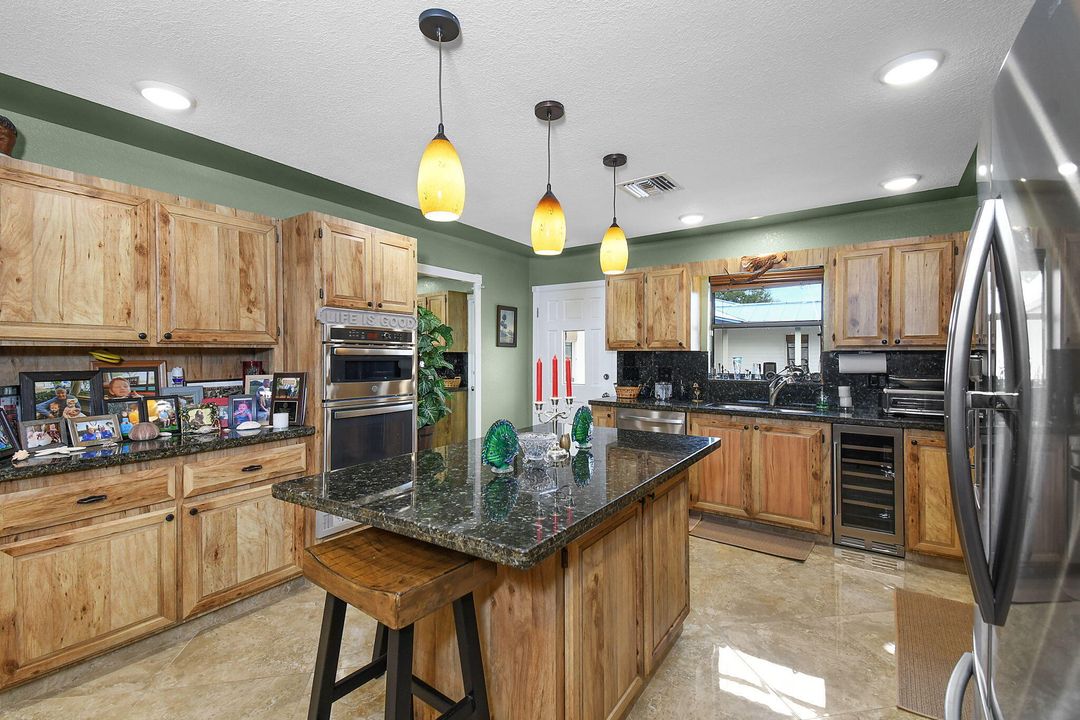 待售: $819,000 (4 贝兹, 4 浴室, 2660 平方英尺)