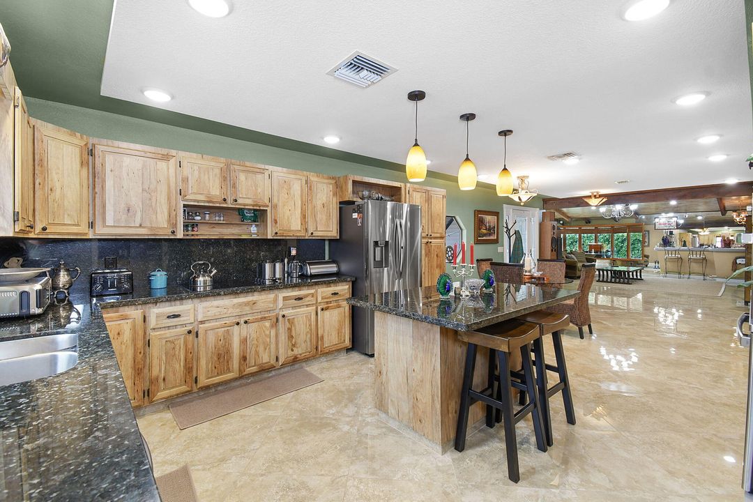 待售: $819,000 (4 贝兹, 4 浴室, 2660 平方英尺)