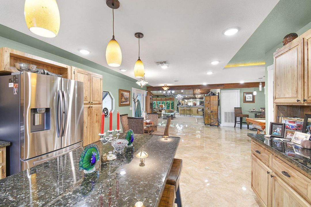 待售: $819,000 (4 贝兹, 4 浴室, 2660 平方英尺)