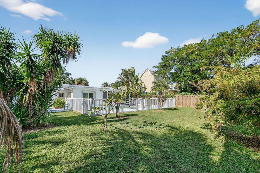 На продажу: $479,000 (2 спален, 2 ванн, 1173 Квадратных фут)