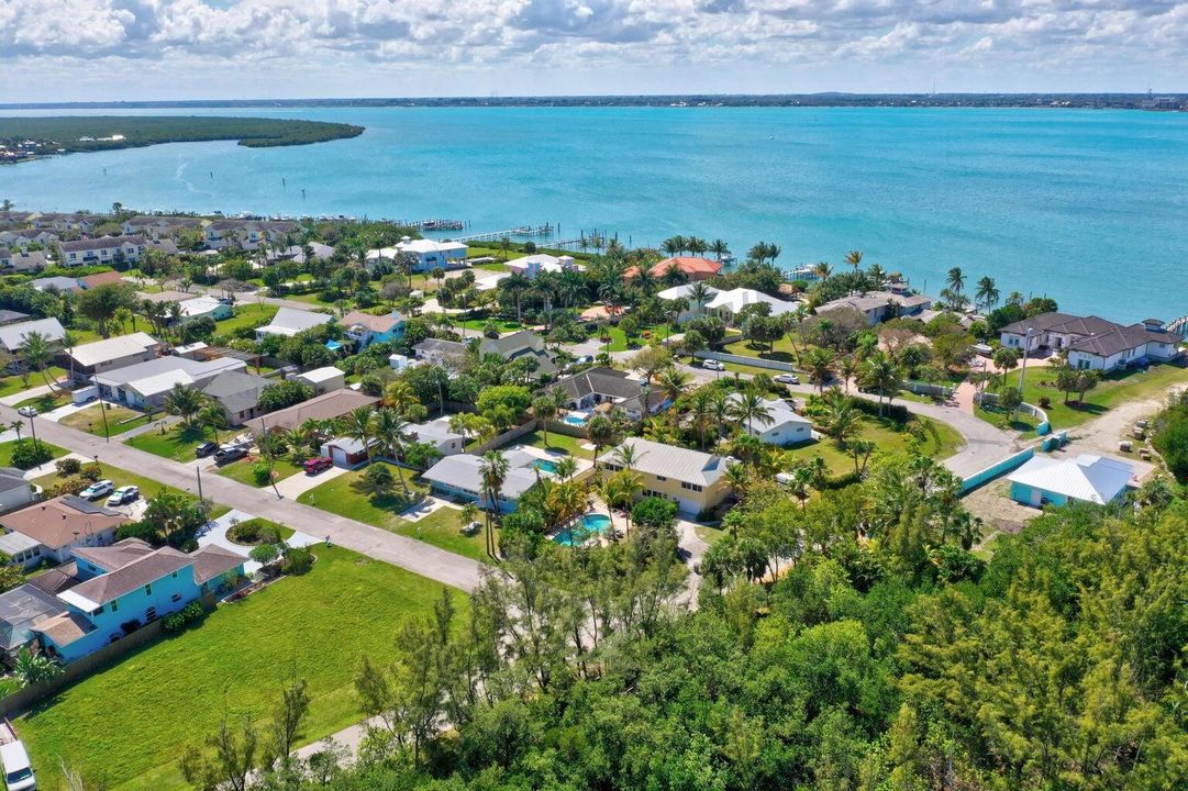 На продажу: $479,000 (2 спален, 2 ванн, 1173 Квадратных фут)