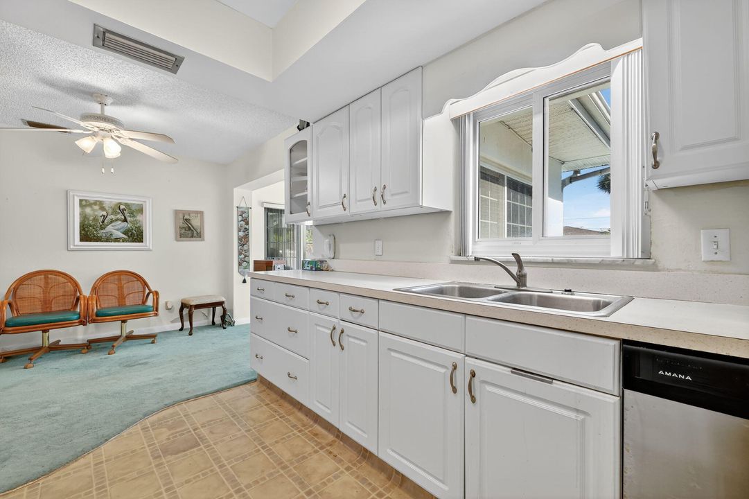 На продажу: $479,000 (2 спален, 2 ванн, 1173 Квадратных фут)