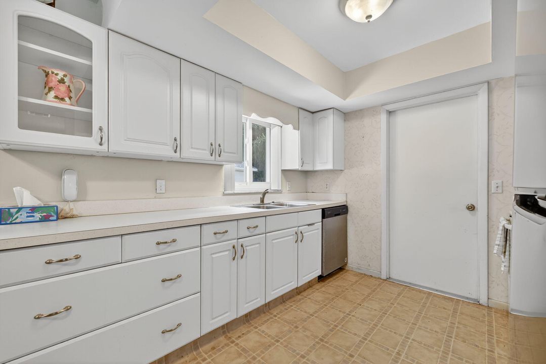 На продажу: $479,000 (2 спален, 2 ванн, 1173 Квадратных фут)