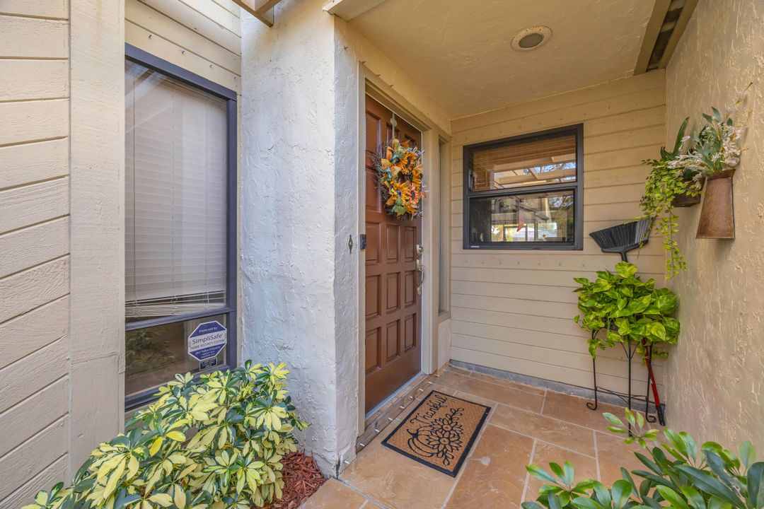 На продажу: $469,900 (3 спален, 3 ванн, 1713 Квадратных фут)