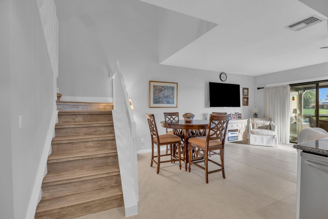 На продажу: $469,900 (3 спален, 3 ванн, 1713 Квадратных фут)