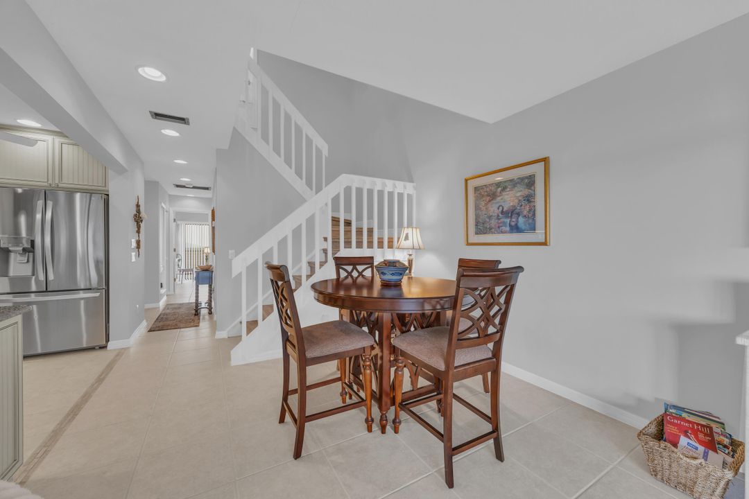 На продажу: $469,900 (3 спален, 3 ванн, 1713 Квадратных фут)