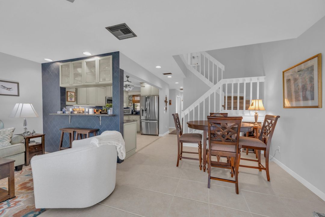 На продажу: $469,900 (3 спален, 3 ванн, 1713 Квадратных фут)