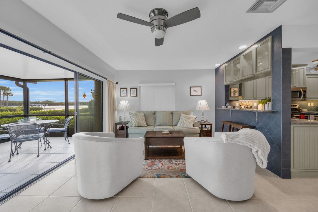 На продажу: $469,900 (3 спален, 3 ванн, 1713 Квадратных фут)