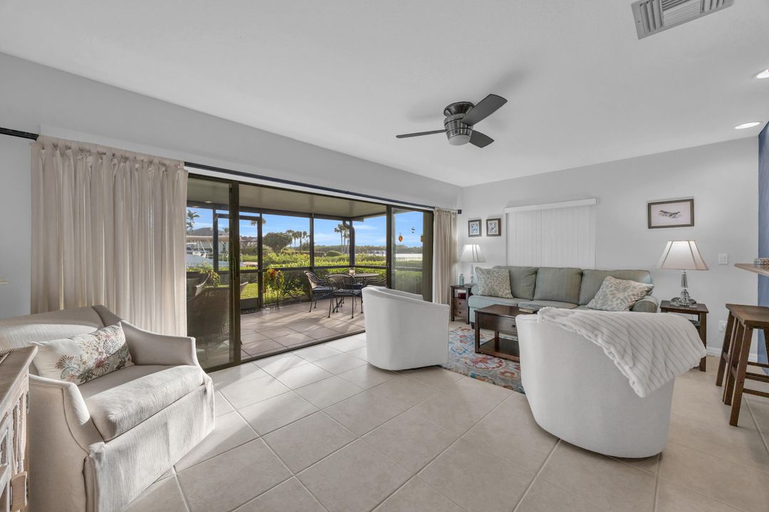 На продажу: $469,900 (3 спален, 3 ванн, 1713 Квадратных фут)