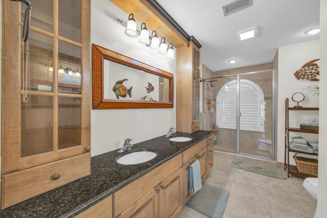 На продажу: $469,900 (3 спален, 3 ванн, 1713 Квадратных фут)