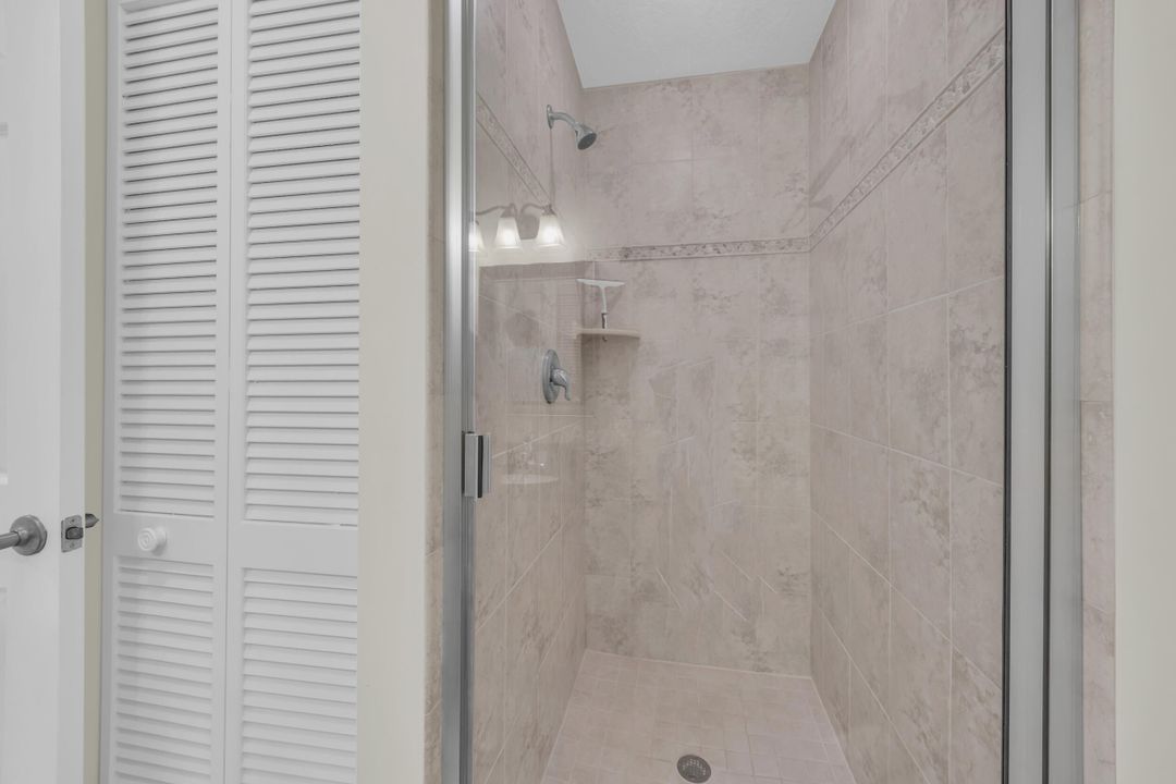 На продажу: $469,900 (3 спален, 3 ванн, 1713 Квадратных фут)