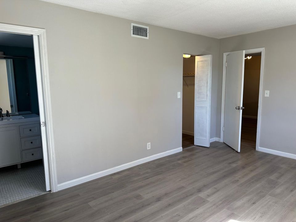 На продажу: $89,000 (2 спален, 1 ванн, 894 Квадратных фут)