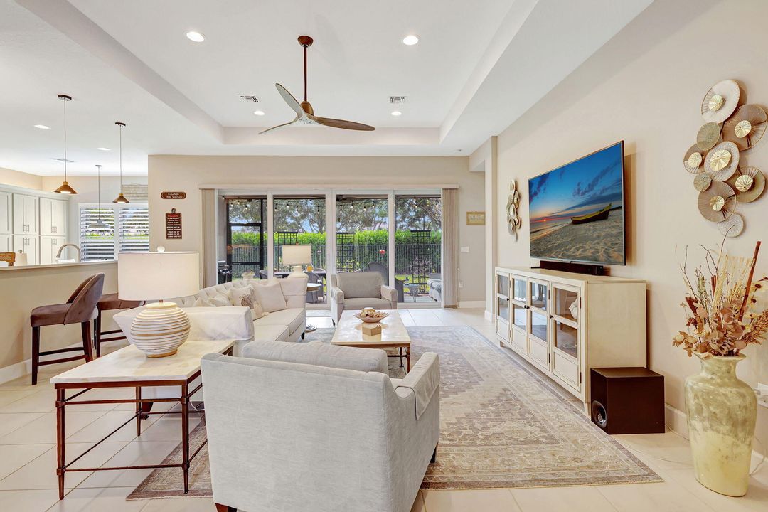 For Sale: $674,900 (3 beds, 2 baths, 2580 Square Feet)