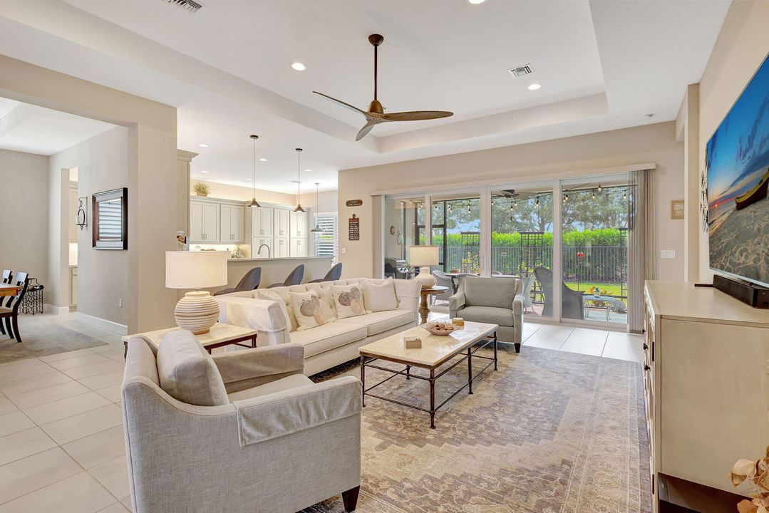 For Sale: $674,900 (3 beds, 2 baths, 2580 Square Feet)